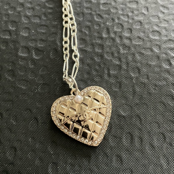 Chanel Charm Authentic with Unbranded Chain - Picture 1 of 9